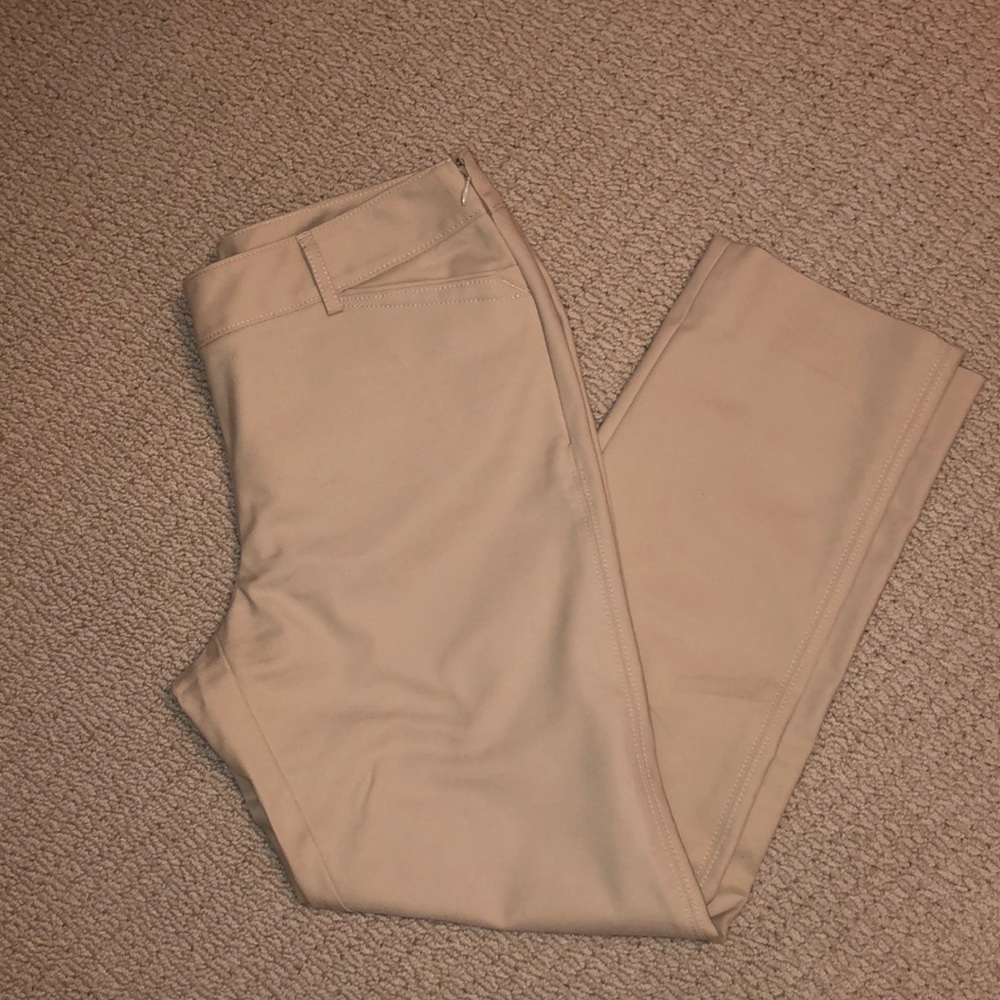 WHBM beige ankle length pants.